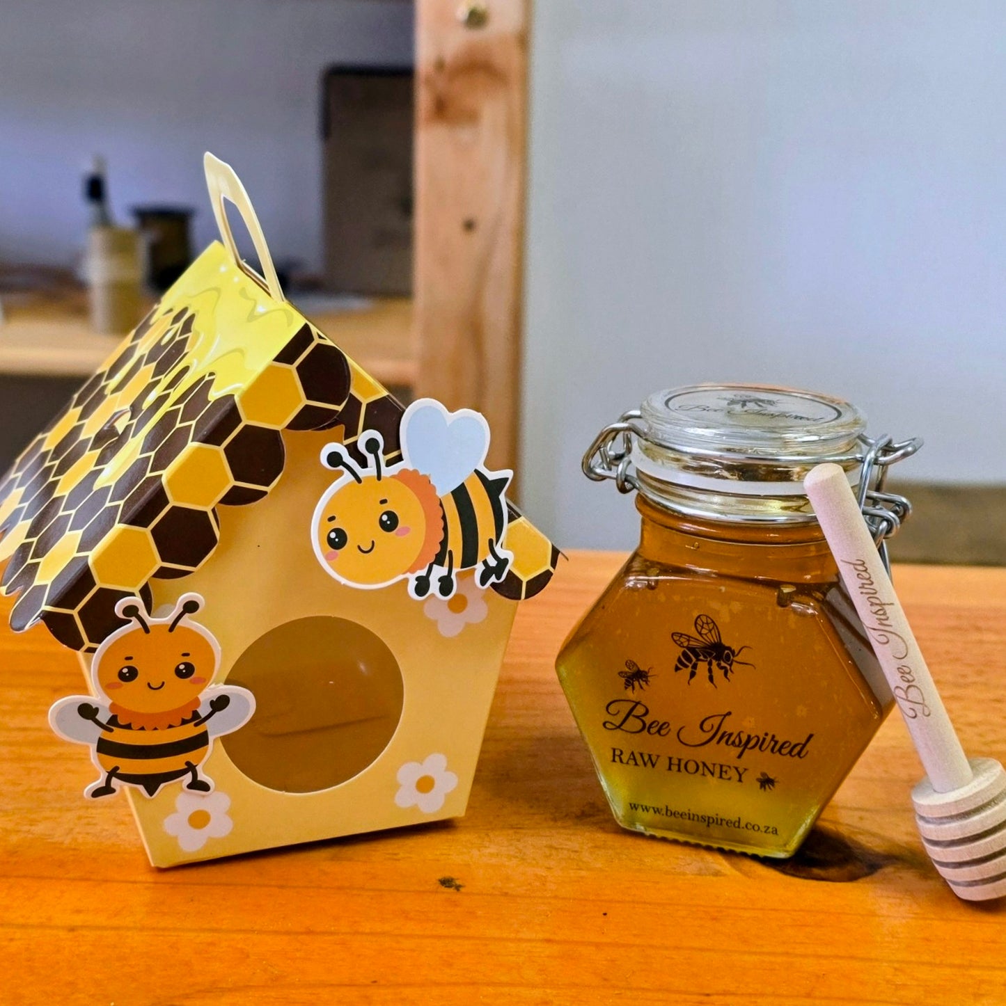 Bee themed party favour gift box