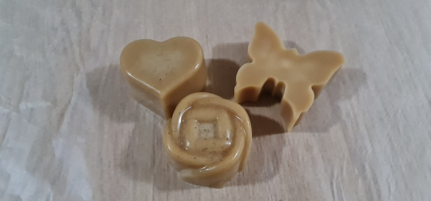 Pure Beeswax miniature hearts 8g
