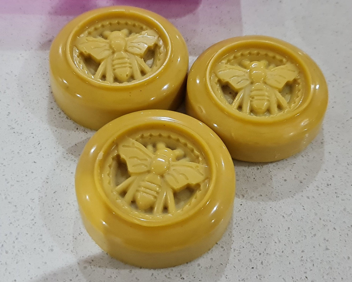 Pure Beeswax miniature hearts 8g